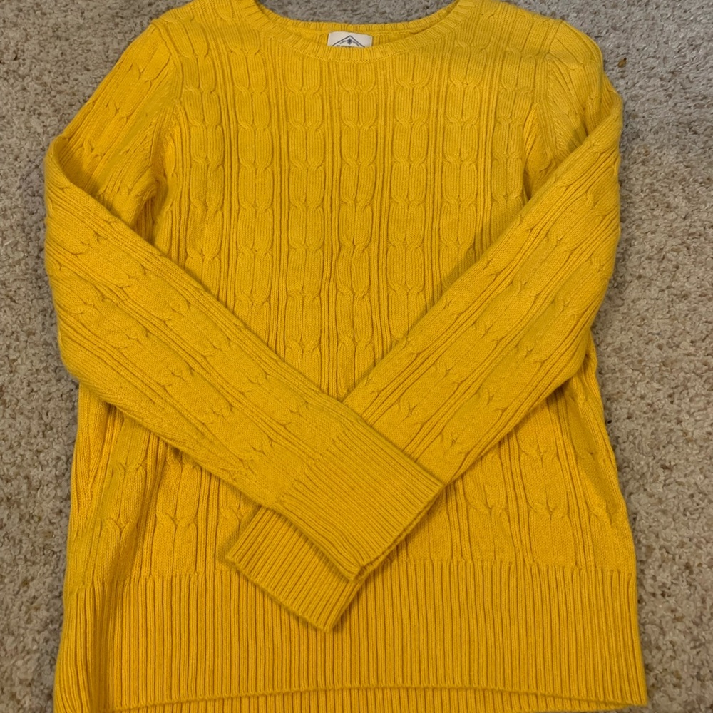 yellow sweater - Picture 1 of 1